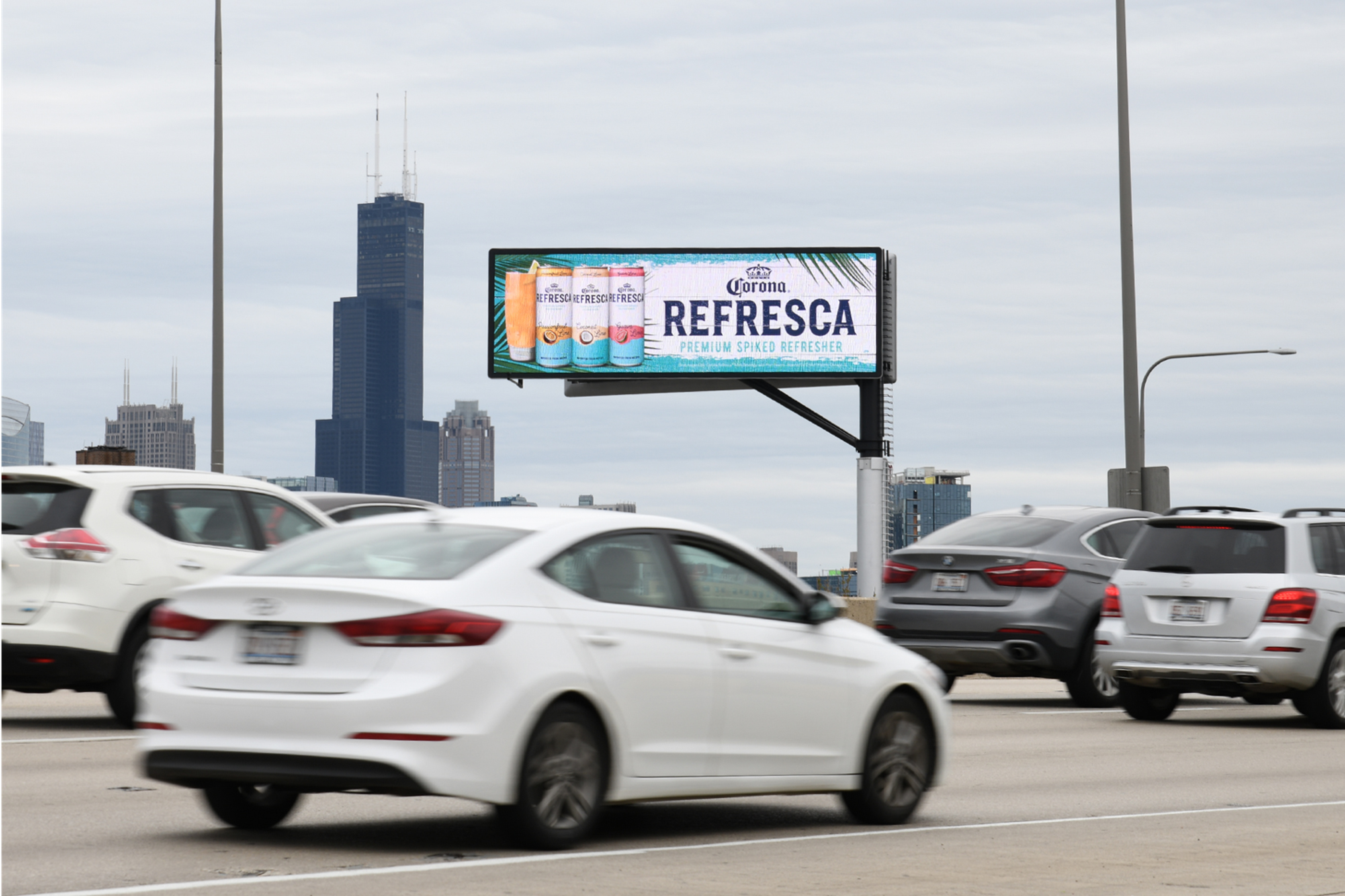 Billboards digital out-of-home screen by Jcdecaux
