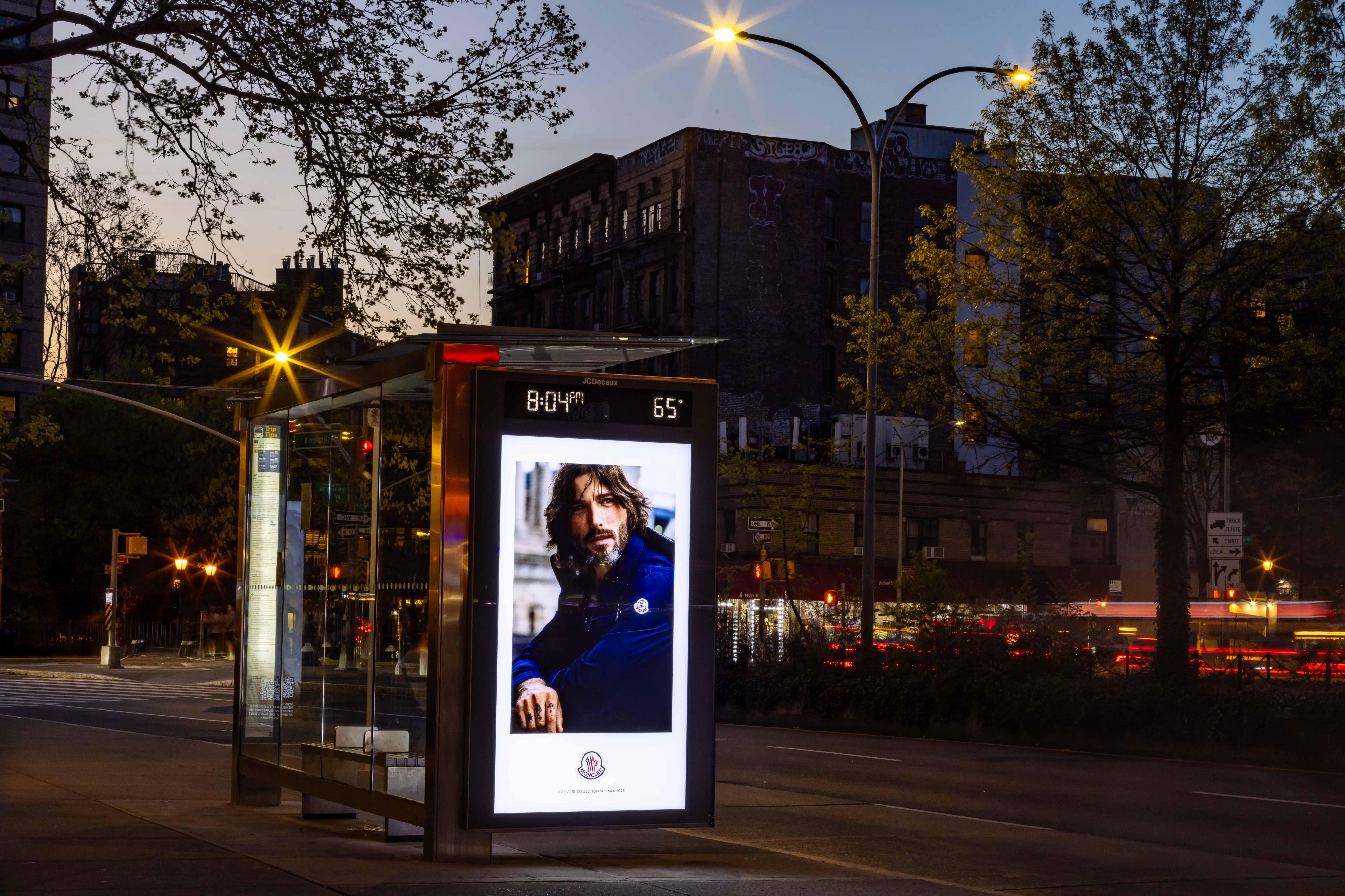 Jcdecaux · jcdecaux bus shelters vertical 2