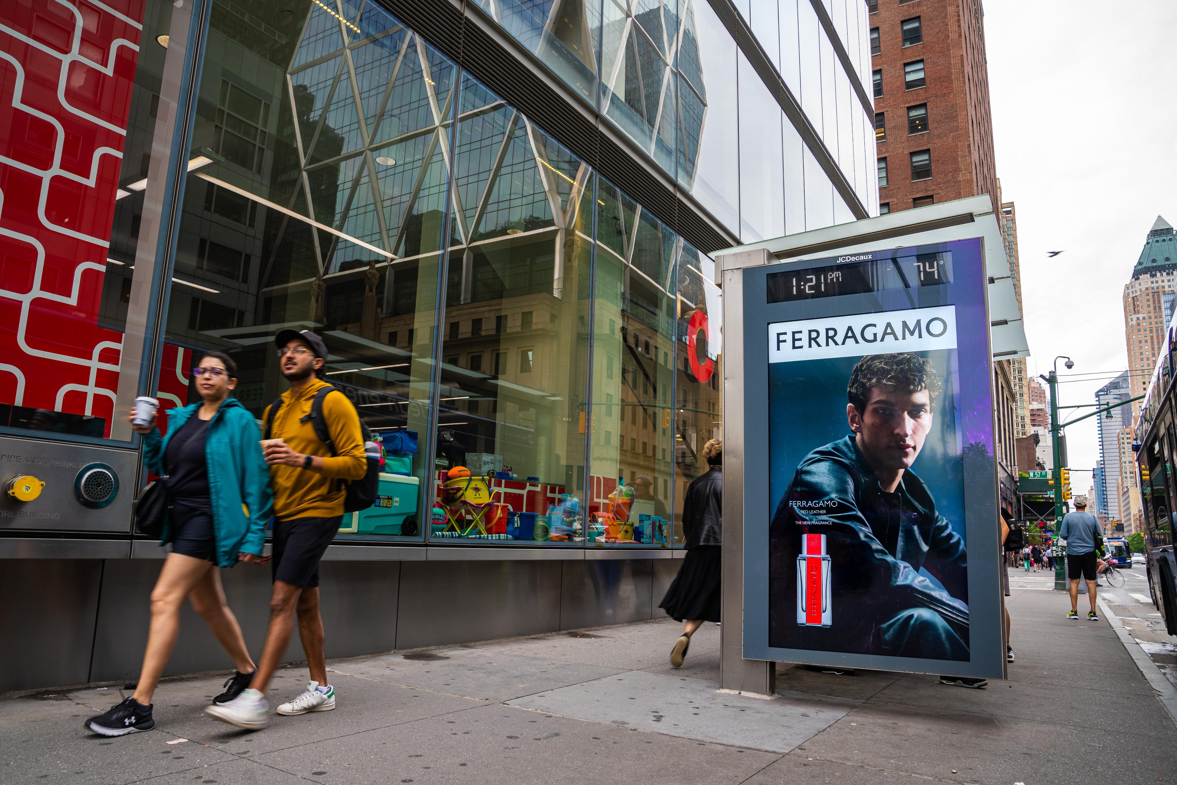 Jcdecaux · jcdecaux bus shelters vertical 6