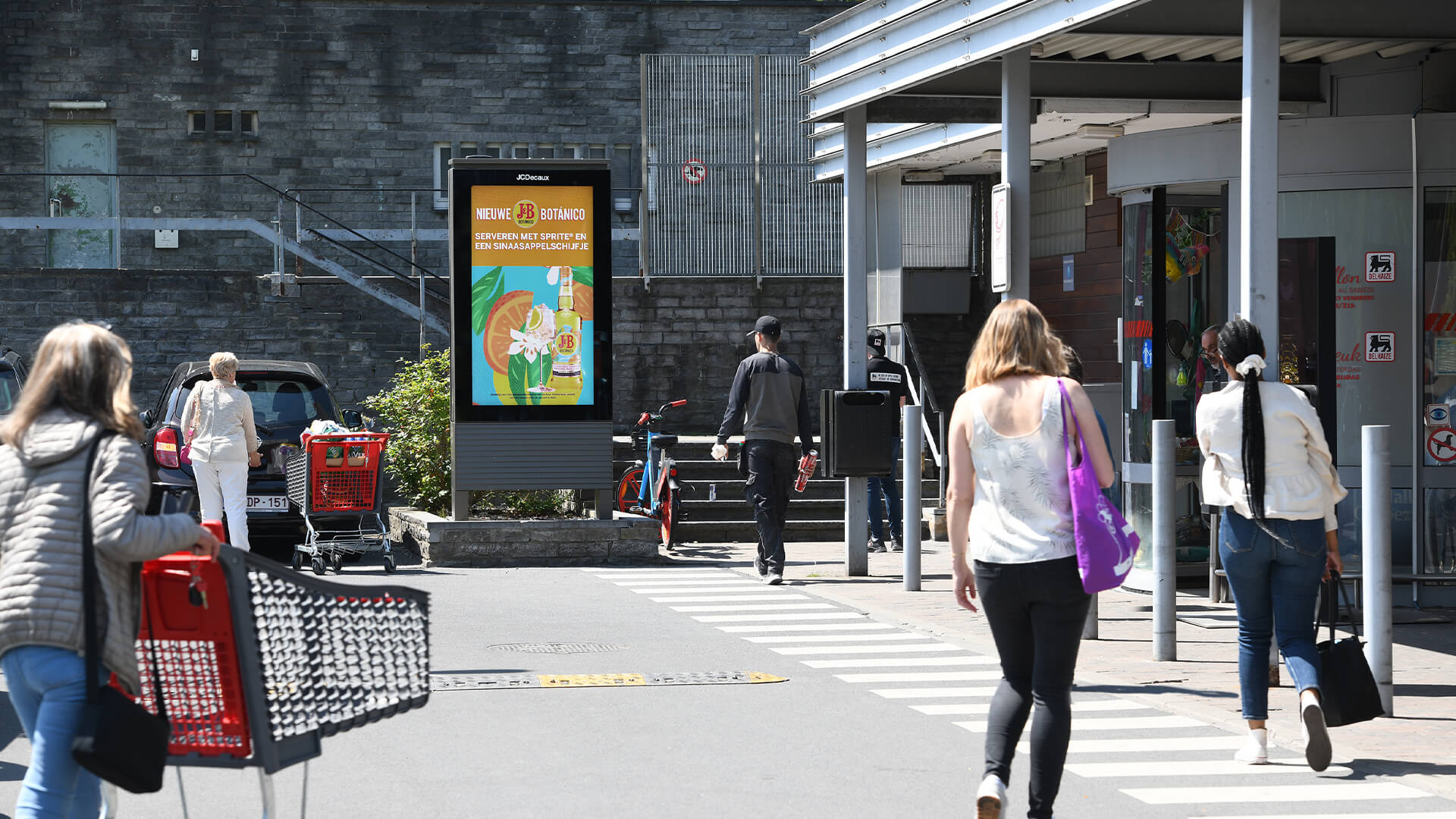 Grocery digital out-of-home screen