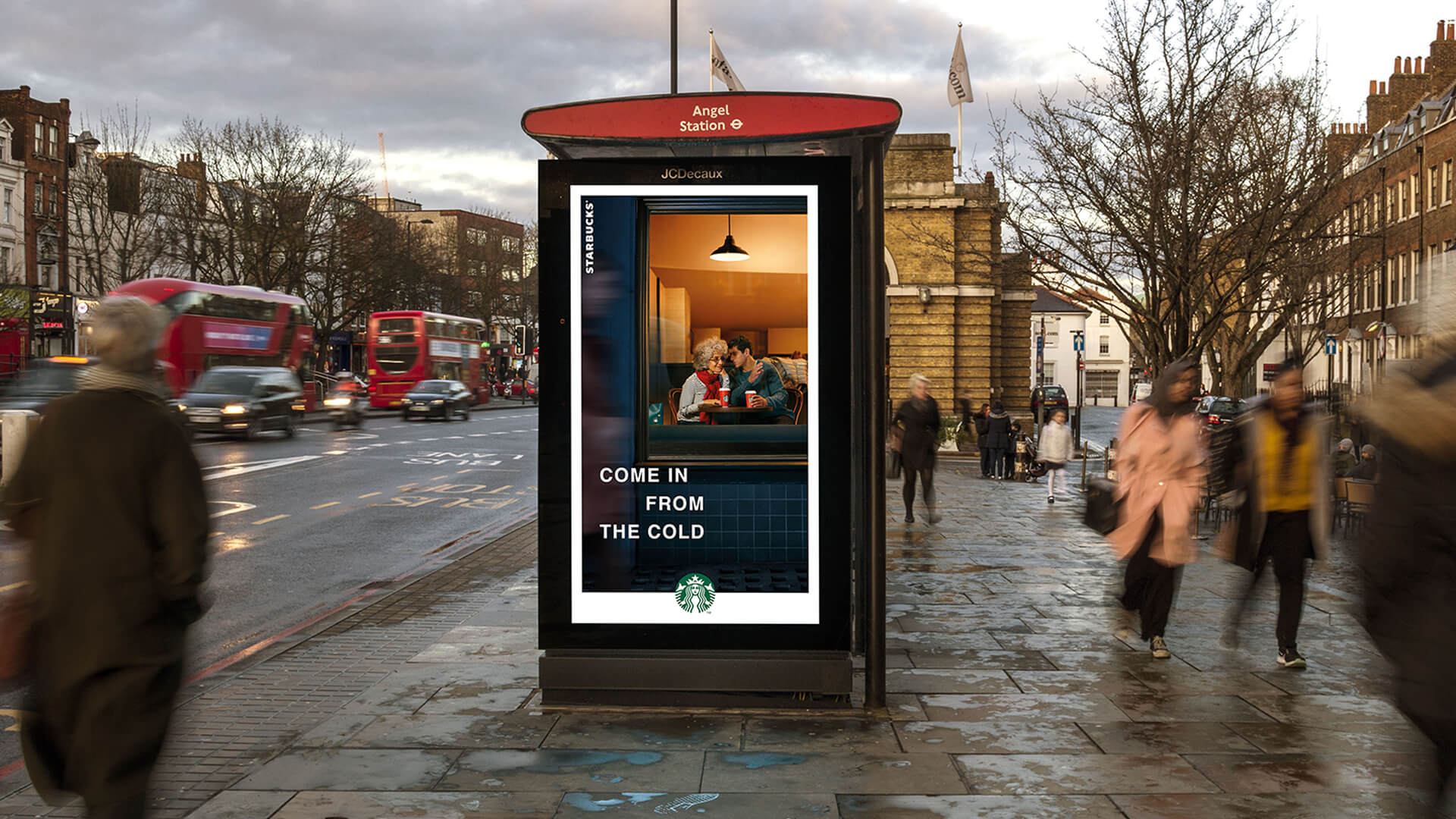 Billboards digital out-of-home screen by Jcdecaux Uk