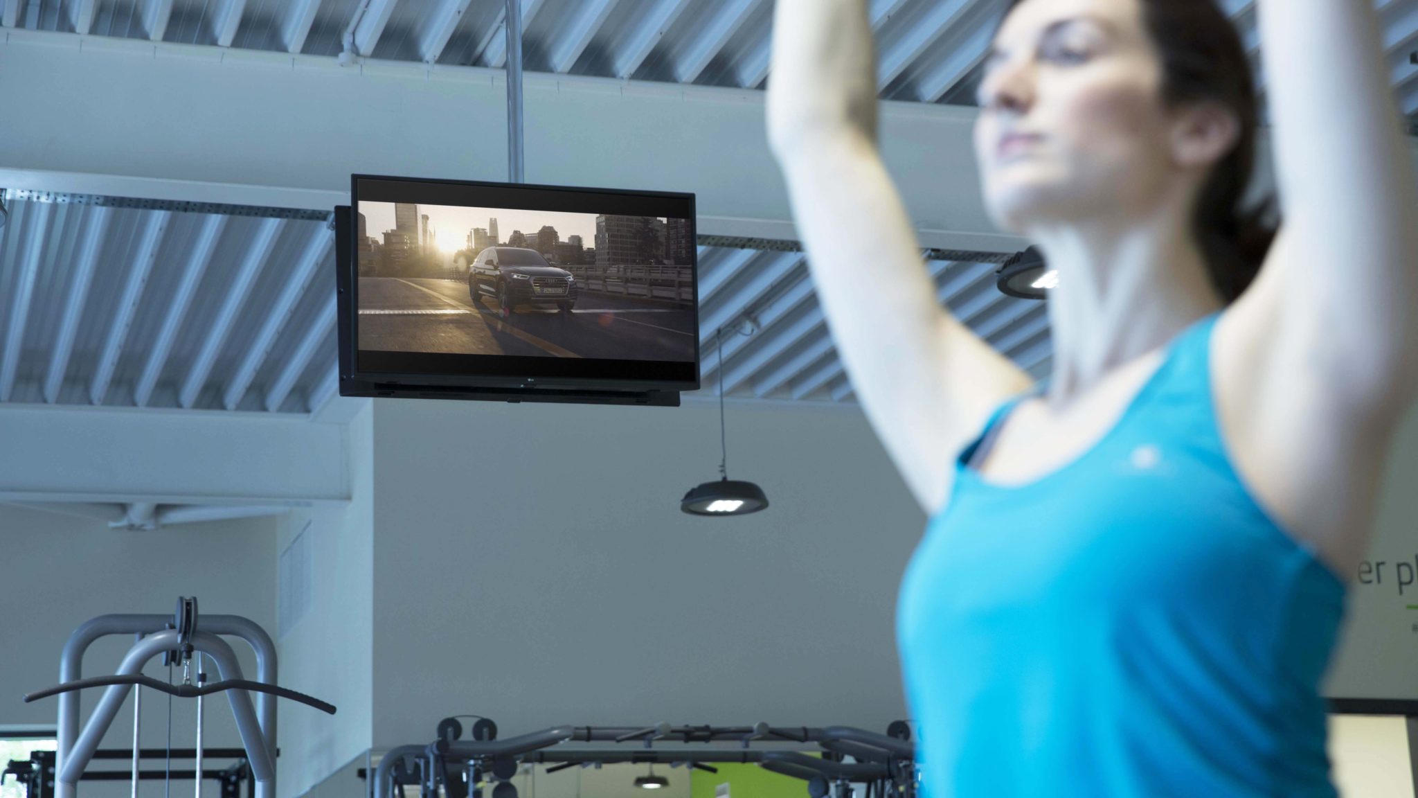 Gyms digital out-of-home screen by Zoom